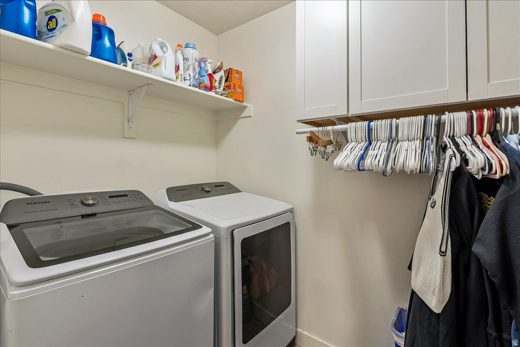 11708 S SILVER POND DR South Jordan, UT 84009