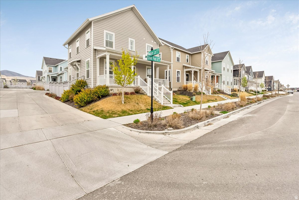 11708 S SILVER POND DR South Jordan, UT 84009