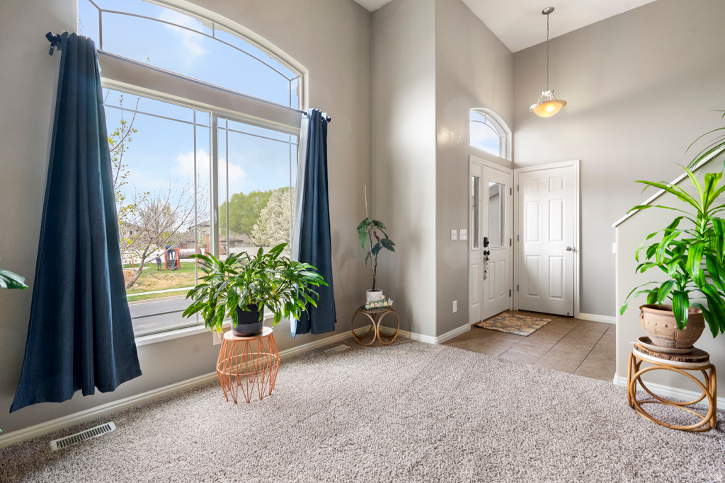 991 W OLDHAM DR North Salt Lake, UT 84054