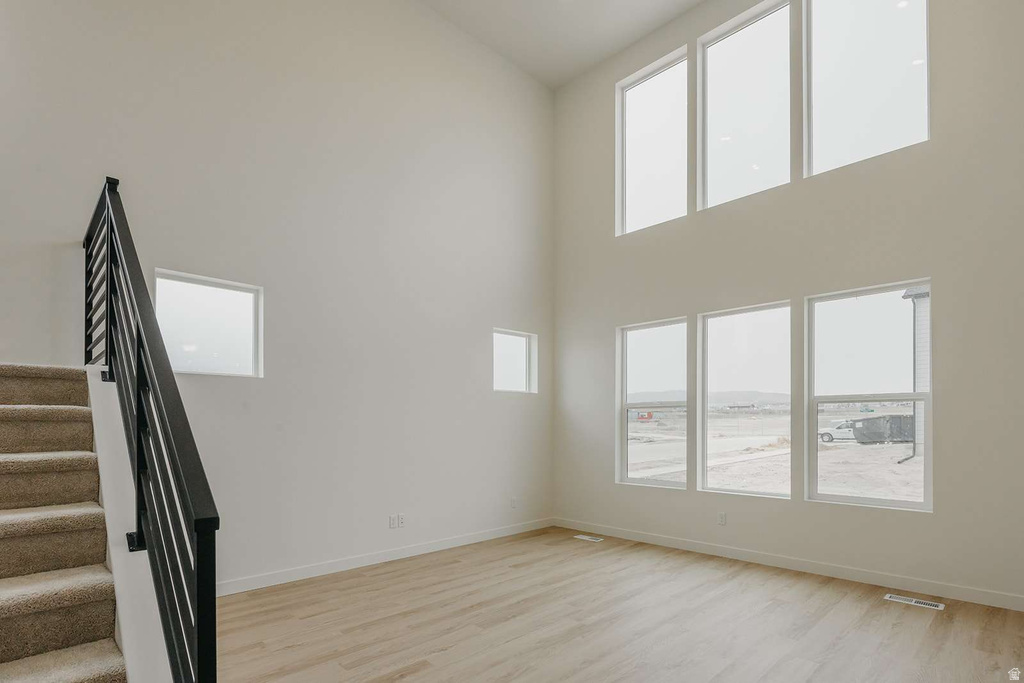 927 W MOTOR VU DR Riverdale, UT 84405