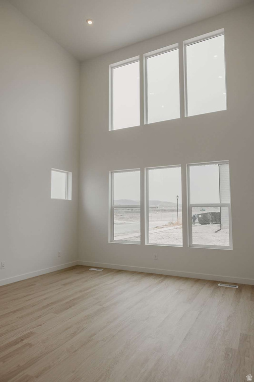 927 W MOTOR VU DR Riverdale, UT 84405