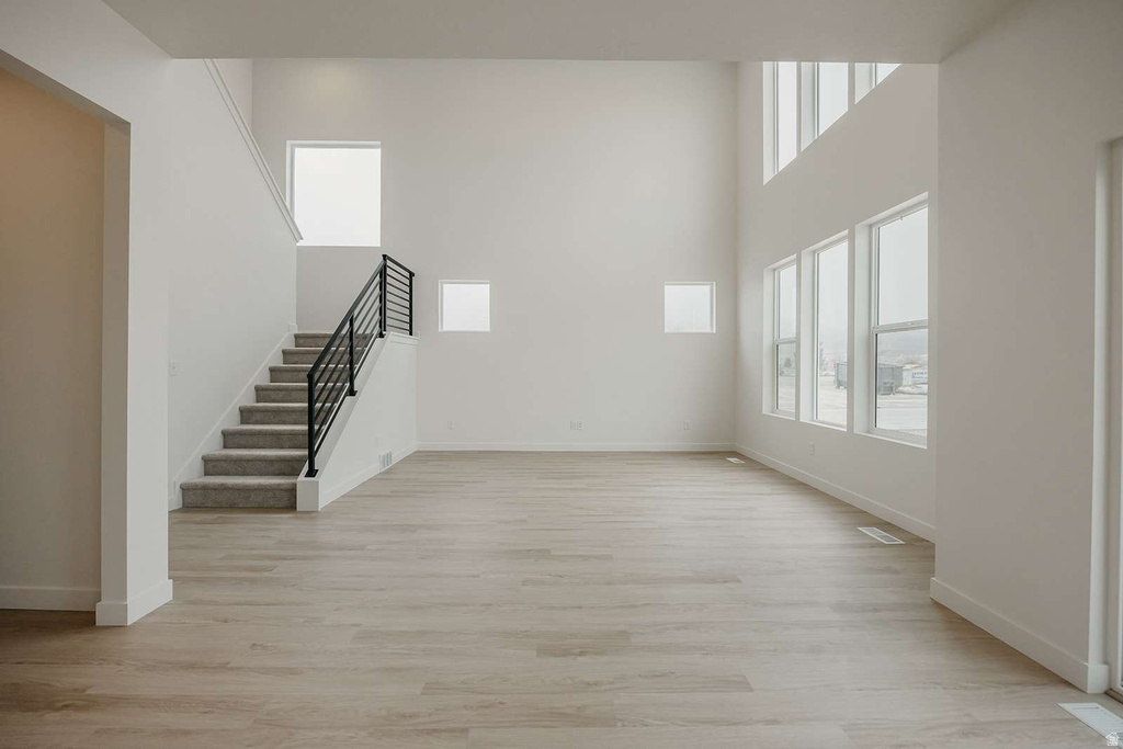 927 W MOTOR VU DR Riverdale, UT 84405