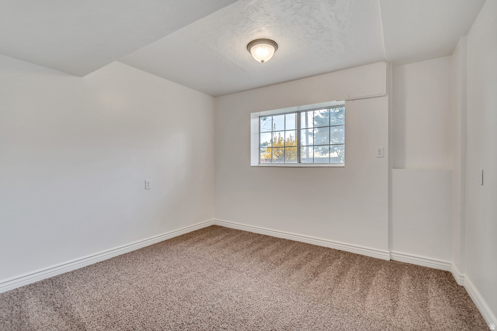 495 W 2550 N Harrisville, UT 84414