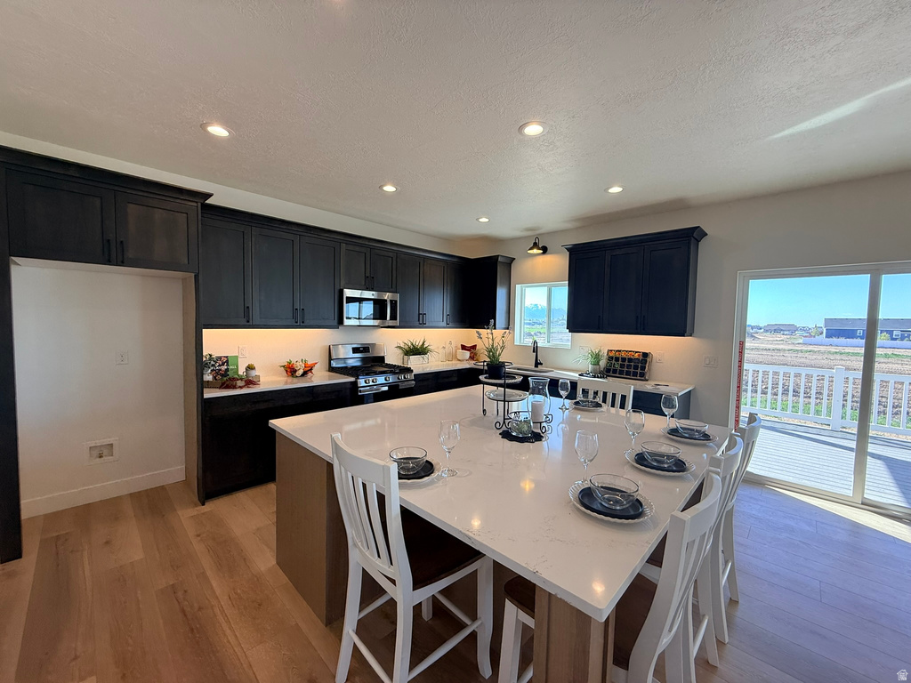 2405 W 3200 N Farr West, UT 84404