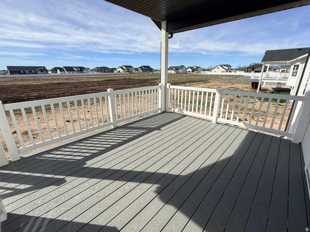 2405 W 3200 N Farr West, UT 84404