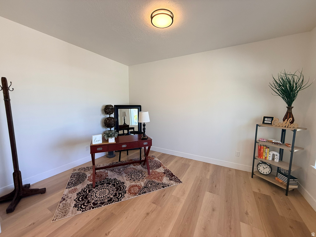 2405 W 3200 N Farr West, UT 84404