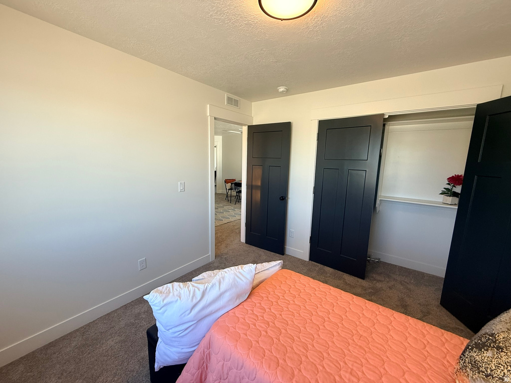 2405 W 3200 N Farr West, UT 84404