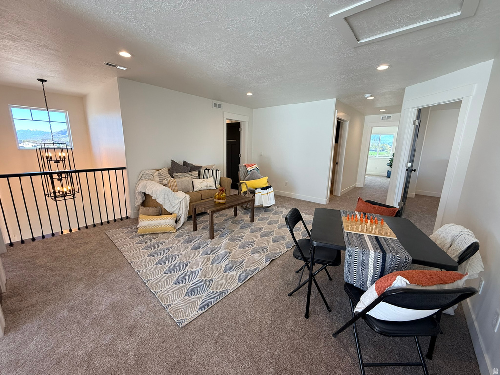 2405 W 3200 N Farr West, UT 84404