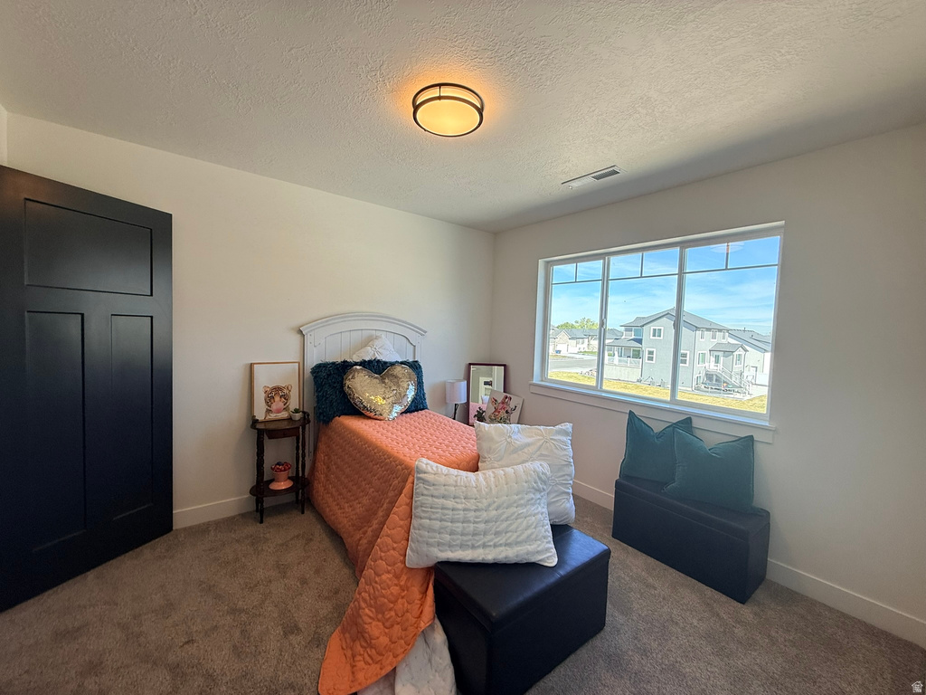 2405 W 3200 N Farr West, UT 84404