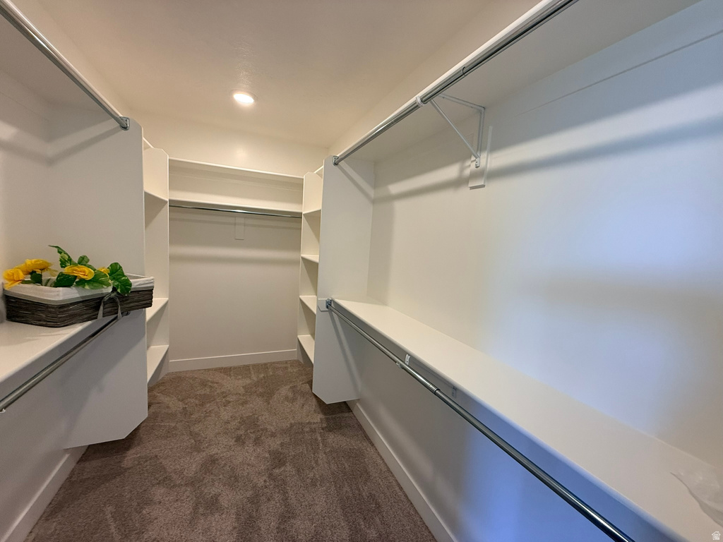 2405 W 3200 N Farr West, UT 84404