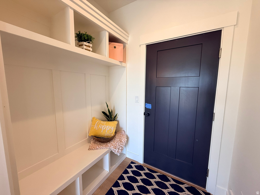 2405 W 3200 N Farr West, UT 84404