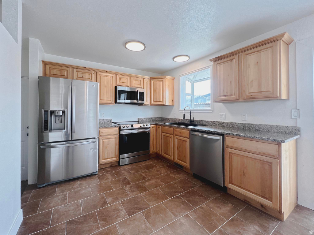 3808 S 8200 W Magna, UT 84044