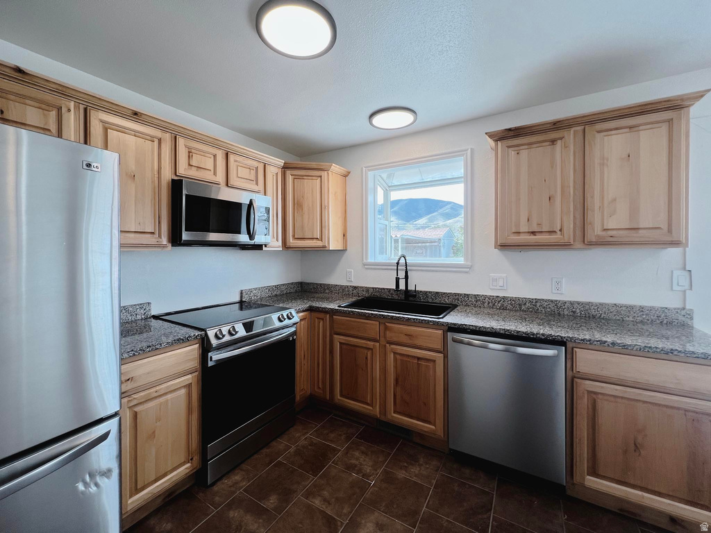 3808 S 8200 W Magna, UT 84044