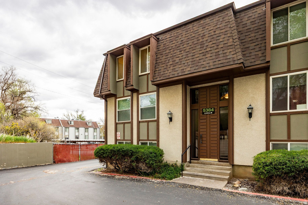5384 S WILLOW LN #E Murray, UT 84107