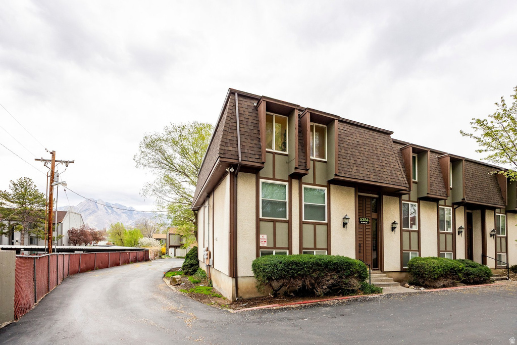 5384 S WILLOW LN #E Murray, UT 84107