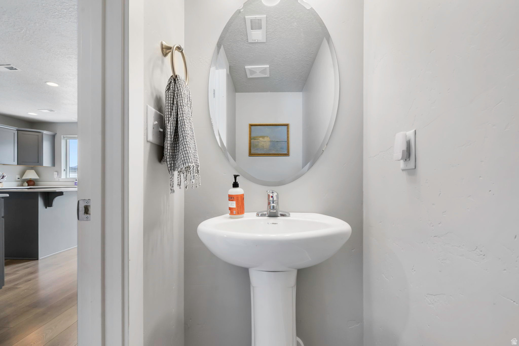 148 N 200 E Salem, UT 84653