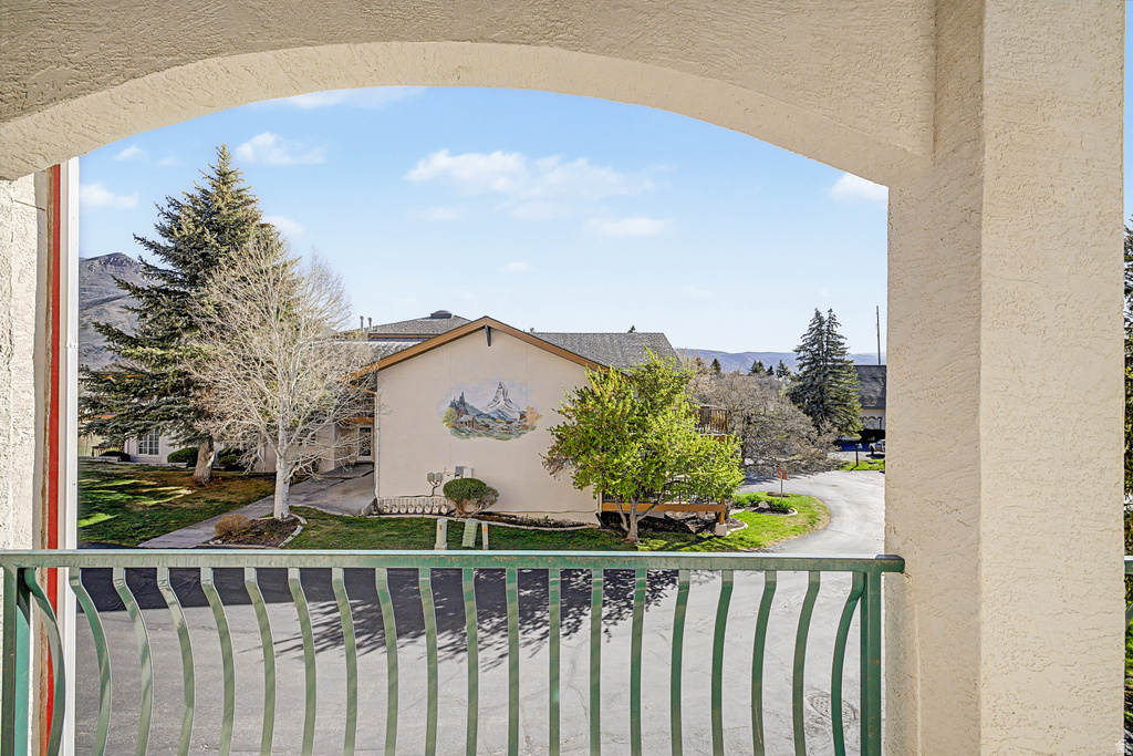 1045 W OBERLAND DR Midway, UT 84049