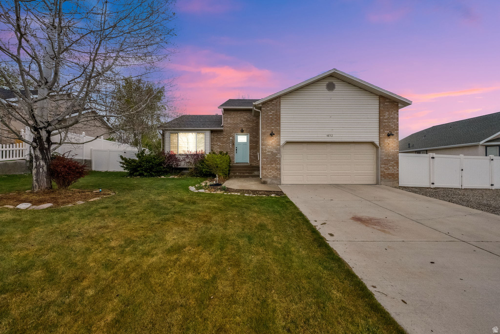 4852 W MOUNTAIN LAUREL LN West Jordan, UT 84088