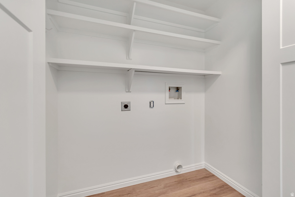 2575 N 2250 W Farr West, UT 84404