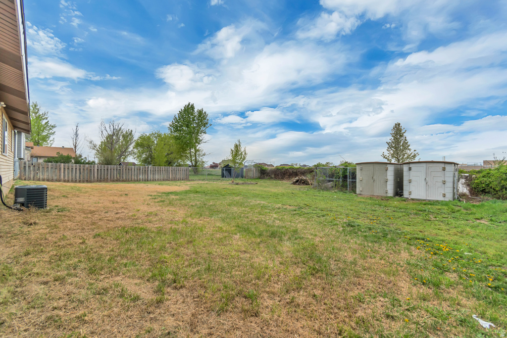 2575 N 2250 W Farr West, UT 84404