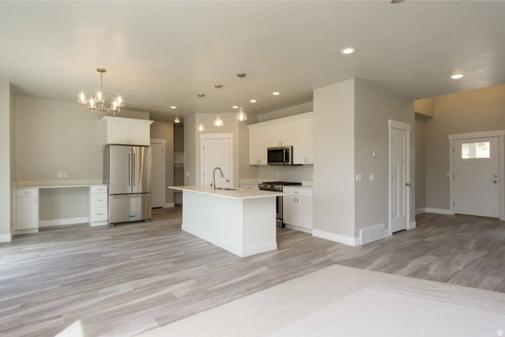 1159 OAKRIDGE #107 Centerville, UT 84014