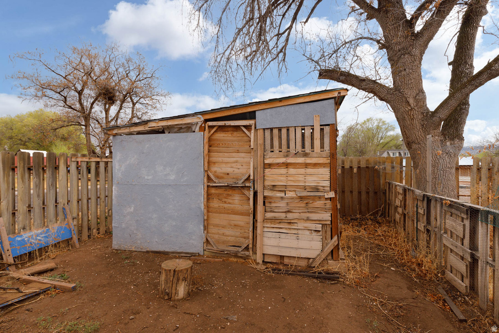 111 S 200 W Aurora, UT 84620