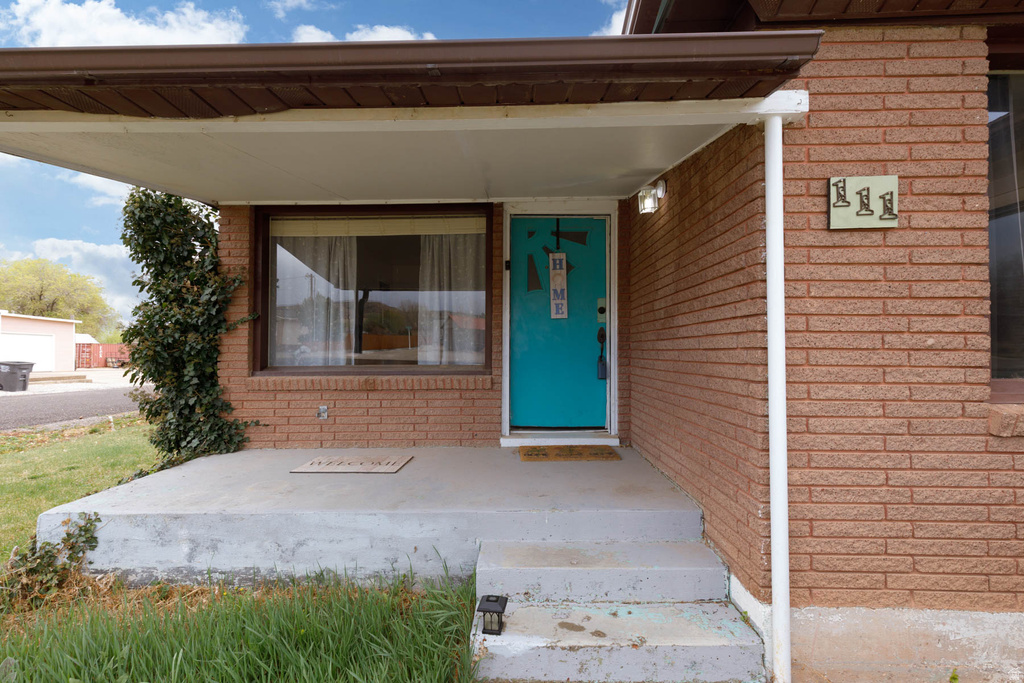 111 S 200 W Aurora, UT 84620