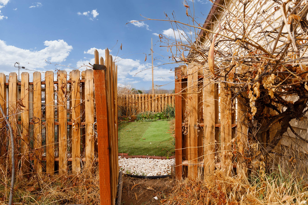 111 S 200 W Aurora, UT 84620