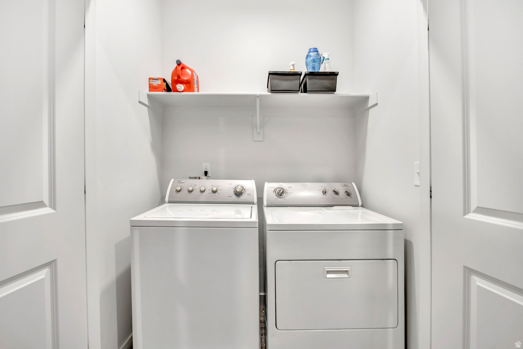 1024 W LAPIS WAY Bluffdale, UT 84065