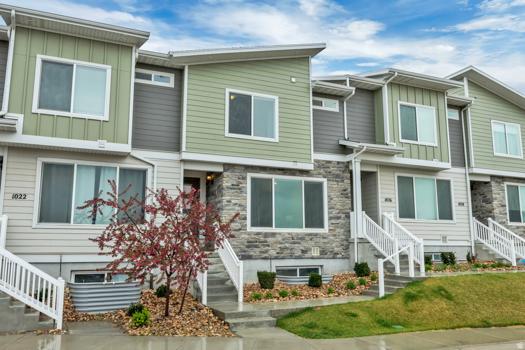 1024 W LAPIS WAY Bluffdale, UT 84065