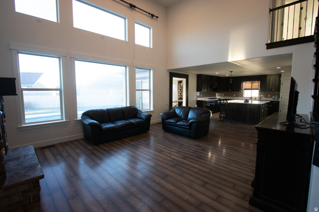 951 W GRIZZLY WULFF DR Bluffdale, UT 84065