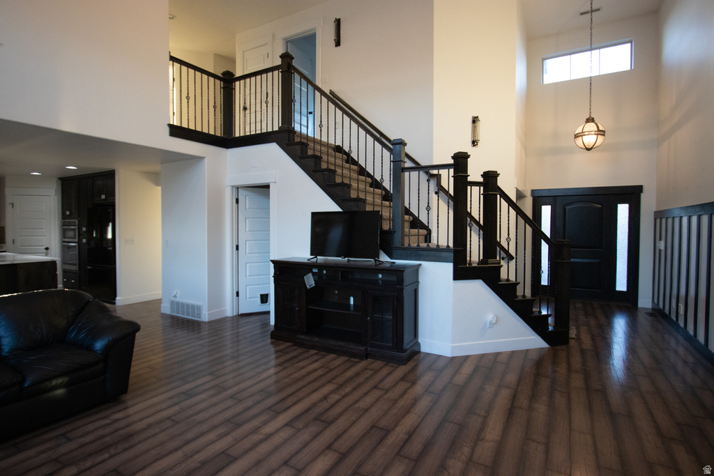 951 W GRIZZLY WULFF DR Bluffdale, UT 84065