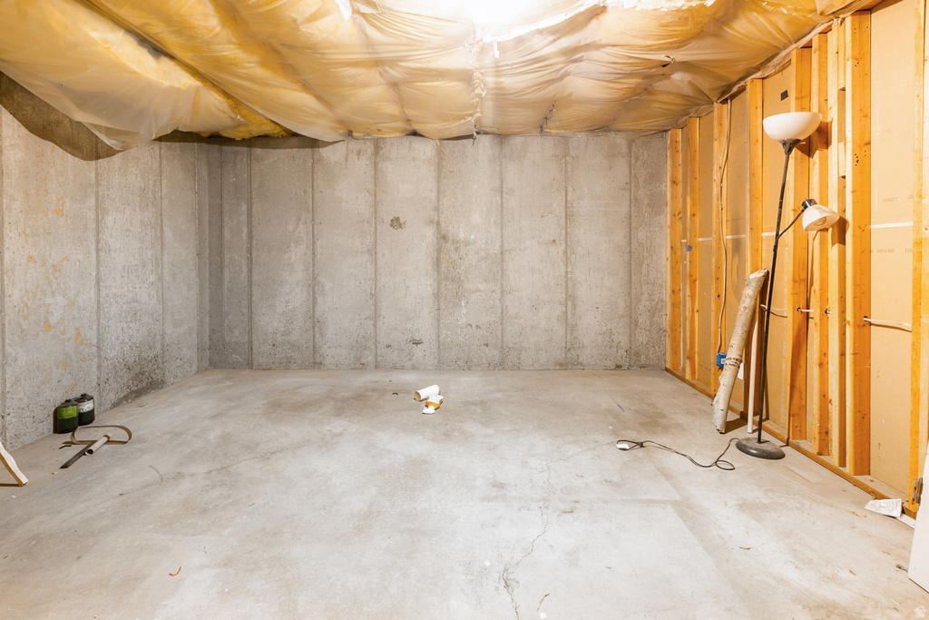 8349 S SAWTOOTH OAK DR West Jordan, UT 84081