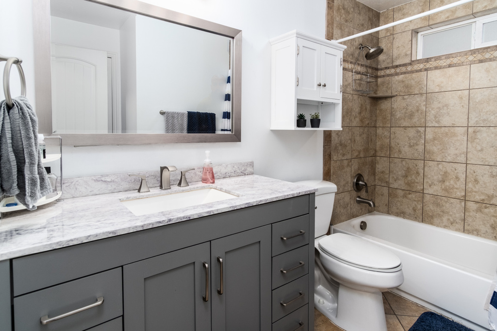 7960 S SHAYLA DR West Jordan, UT 84088