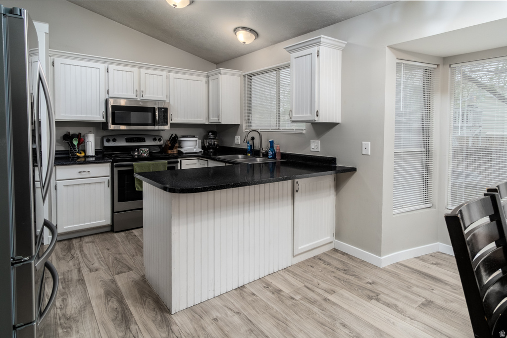 7960 S SHAYLA DR West Jordan, UT 84088