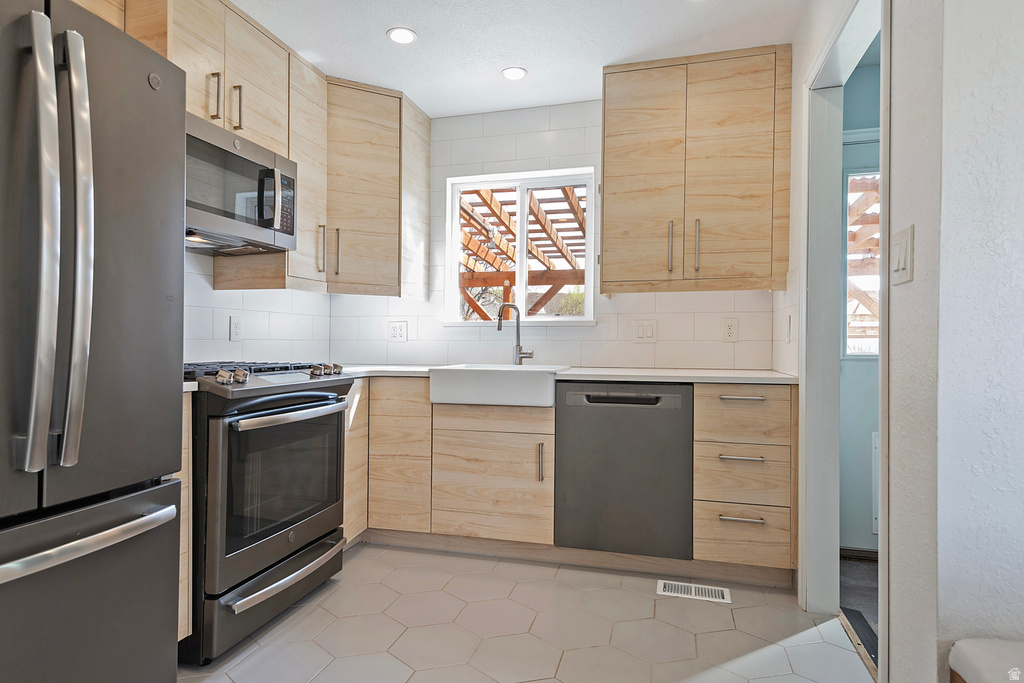 442 E BURTON AVE Salt Lake City, UT 84115