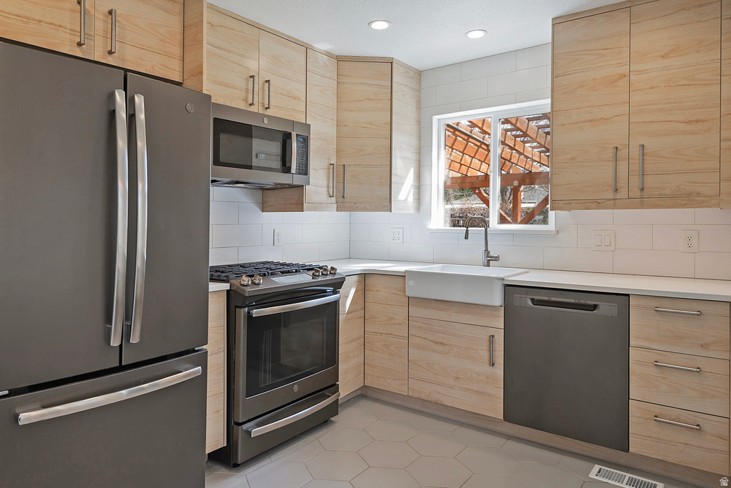 442 E BURTON AVE Salt Lake City, UT 84115