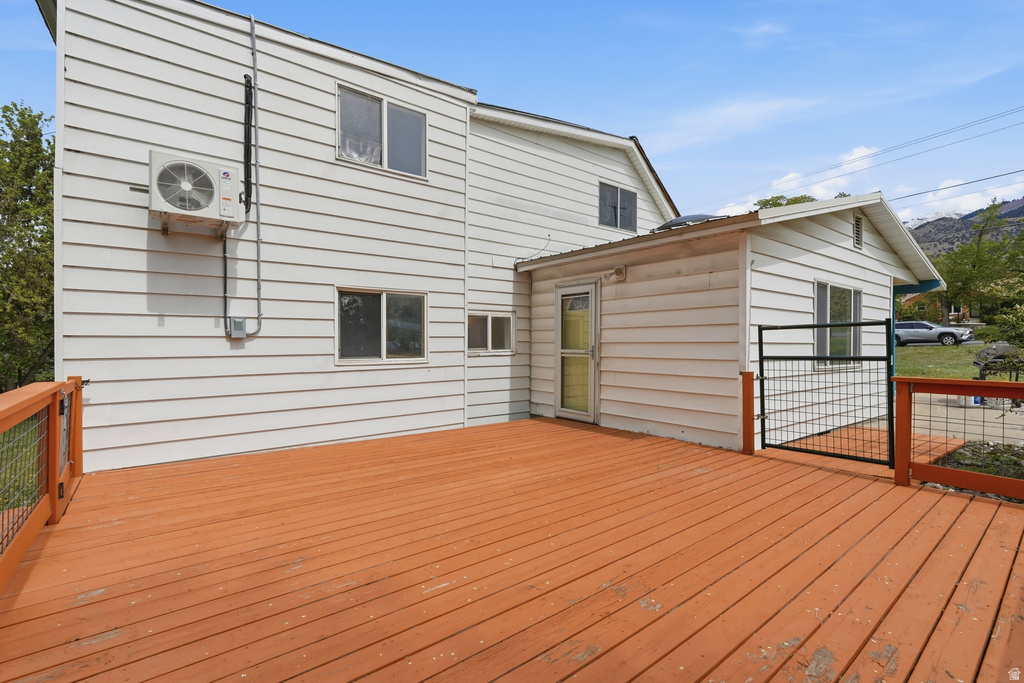 295 S MAIN ST Providence, UT 84332