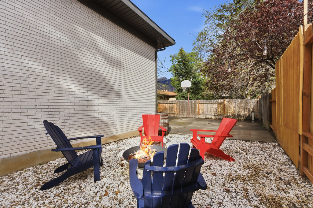 7145 S CAVALIER CIR Cottonwood Heights, UT 84121