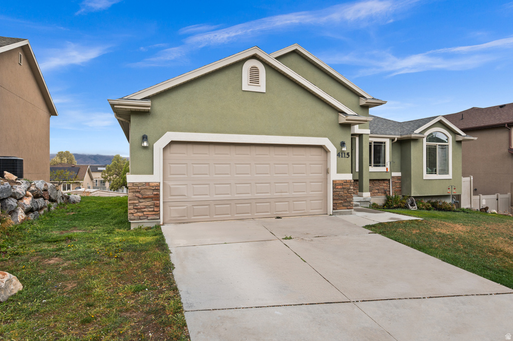 4115 E DAKOTA DR Eagle Mountain, UT 84005