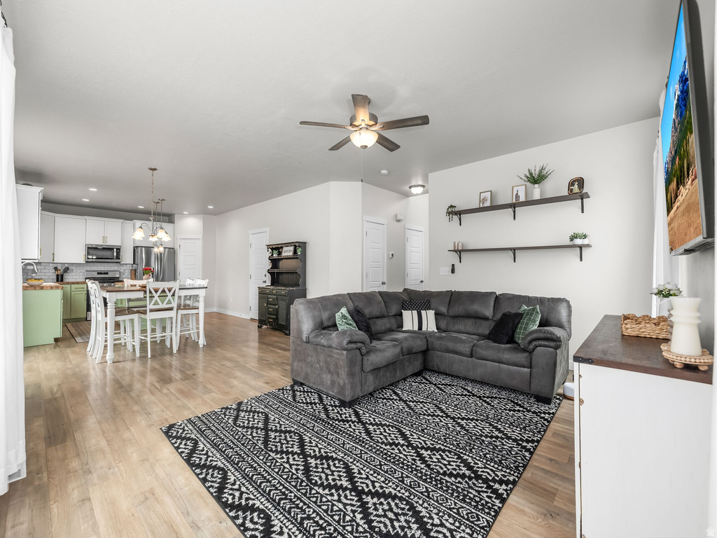 858 N MARBLE RD Tooele, UT 84074