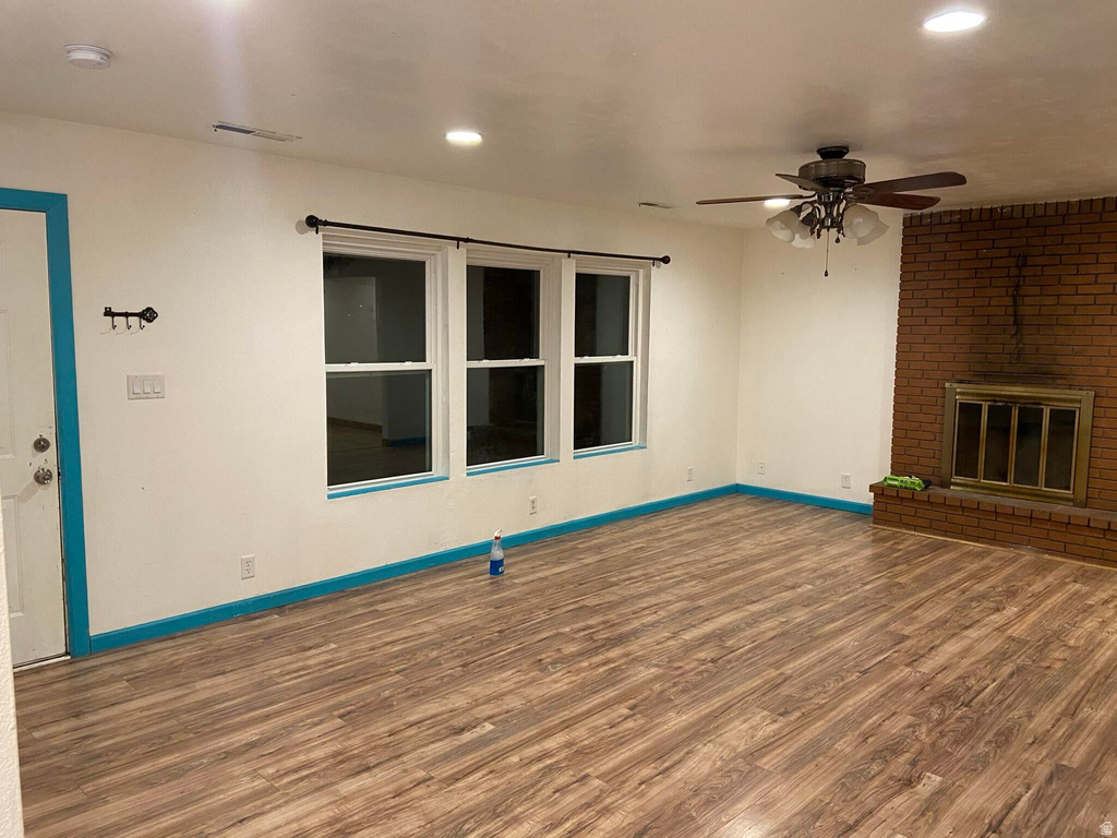 1112 TAMARISK DR photo 3