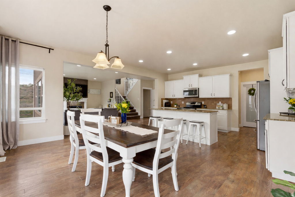 1497 W MEADOW GLEN DR Bluffdale, UT 84065