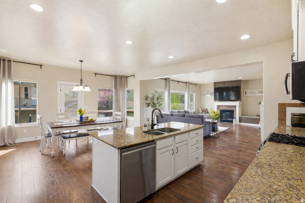 1497 W MEADOW GLEN DR Bluffdale, UT 84065