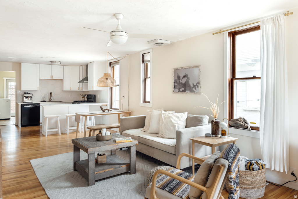 759 S KILBOURNE CT Salt Lake City, UT 84102