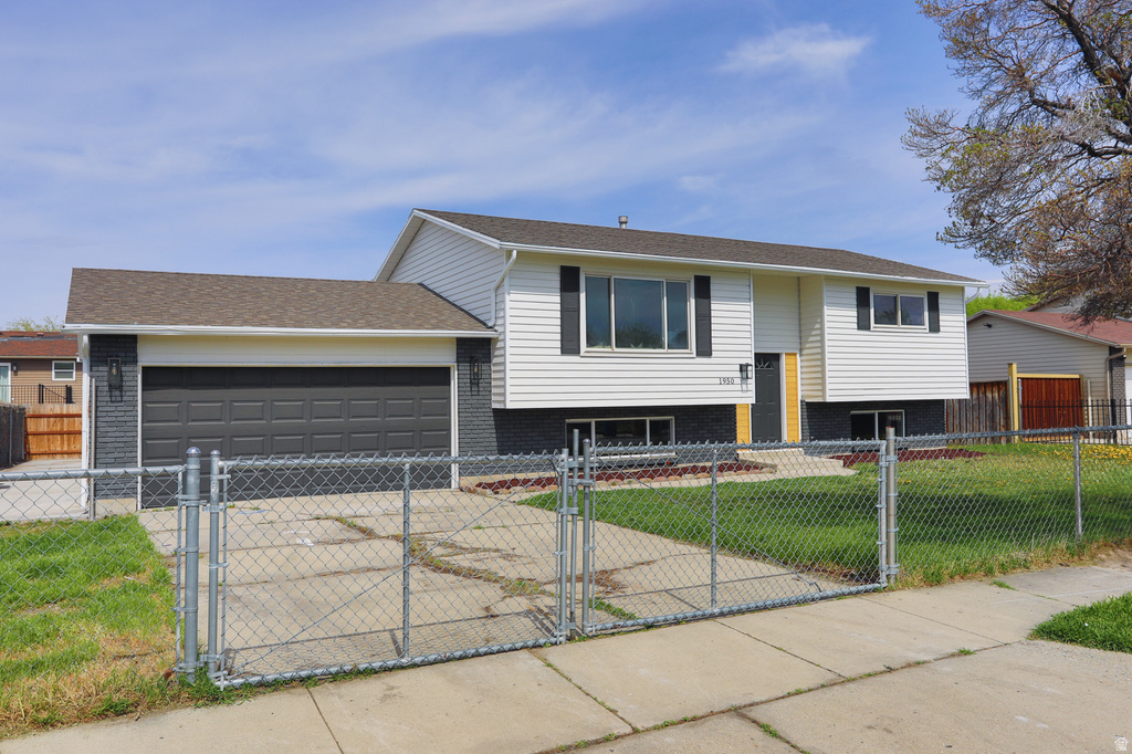 1950 W ZACHARY DR Salt Lake City, UT 84116