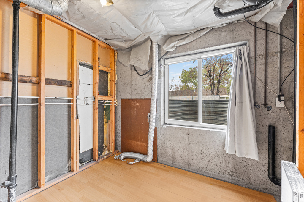 6370 W SETTLERS POINT DR West Valley City, UT 84128