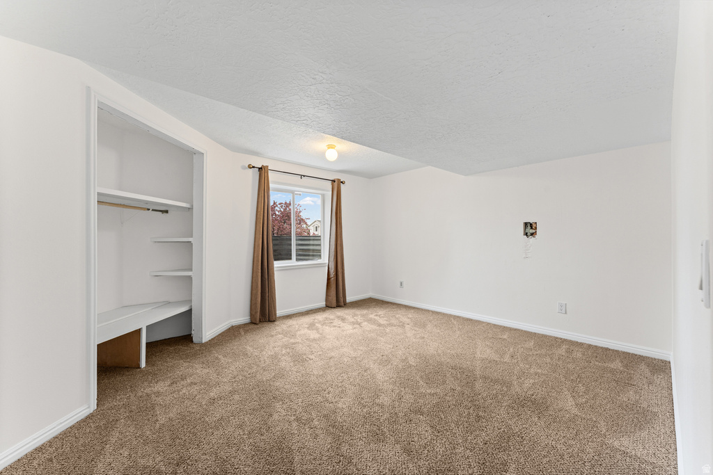 6370 W SETTLERS POINT DR West Valley City, UT 84128