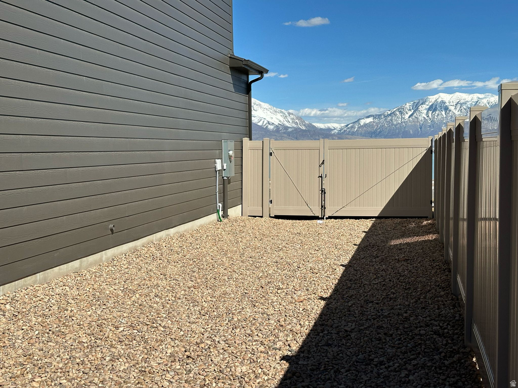 3181 S HICKORY ST Saratoga Springs, UT 84045