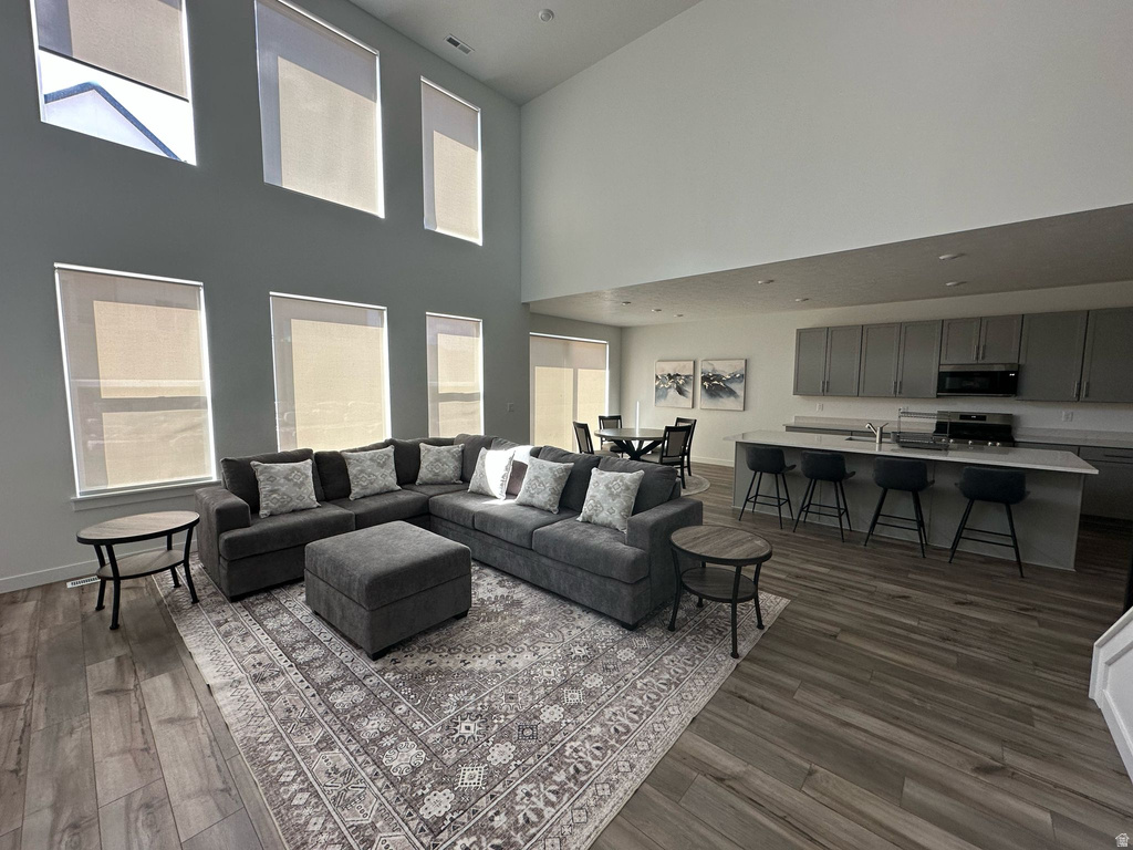 3181 S HICKORY ST Saratoga Springs, UT 84045